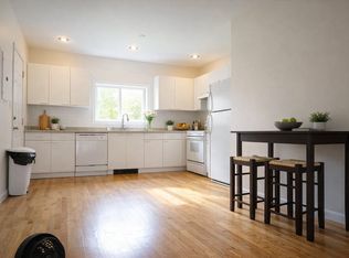 50-52 Kent St #2A, Brookline, MA 02445
