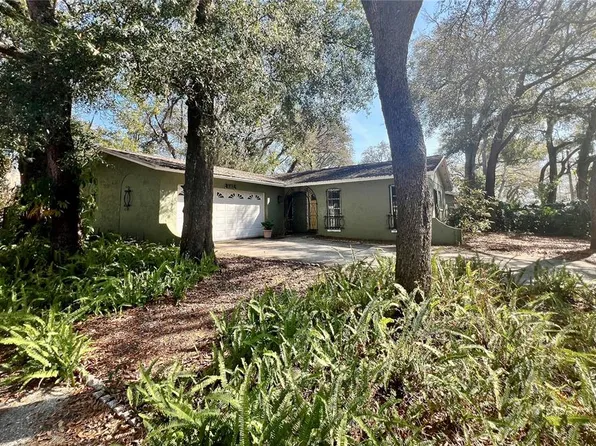 9715 Hidden Oaks Cir, Tampa, FL 33612