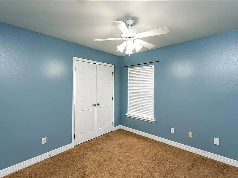 631 Whitefield Ln — Photo 16