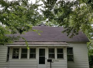 1013 S 14th St, Herrin, IL 62948