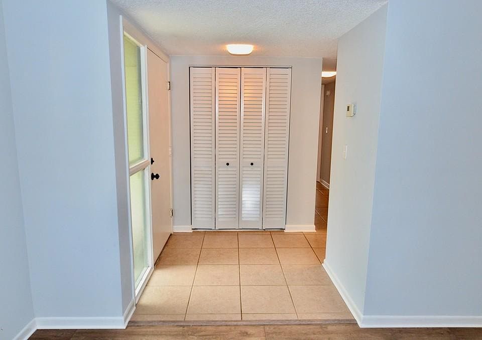 Front Entrance and Closet.