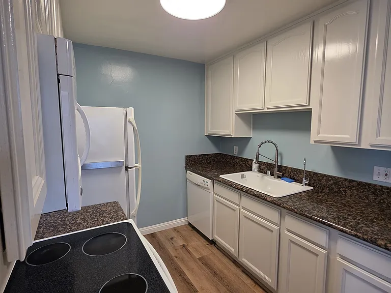 8710 Belford Ave #111 — Photo 7