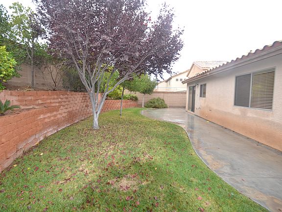 2nd image of 7627 Golden Filly St
