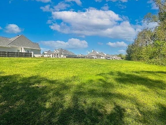 4th image of 205 Rutherford Ct