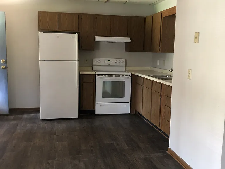 840 10th Ave W #101 — Photo 3