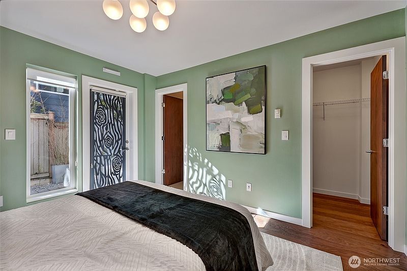 5th image of 6533 34th Avenue SW #B