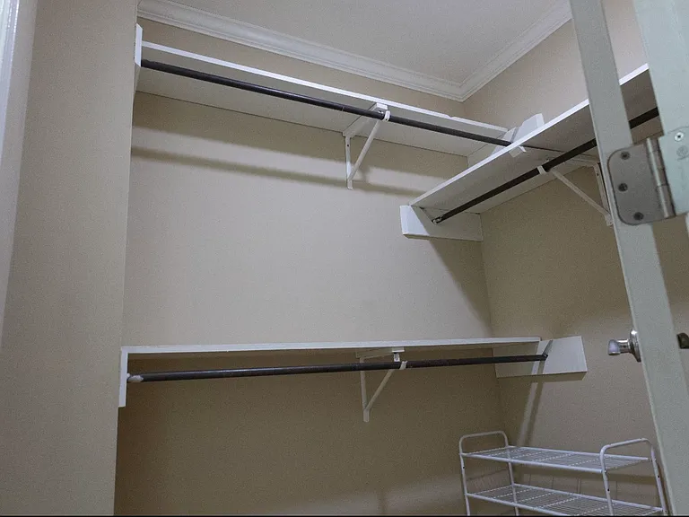 2905 Burch Ave #1 — Photo 36