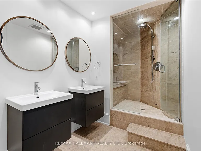 477 Richmond St W #306 — Photo 20