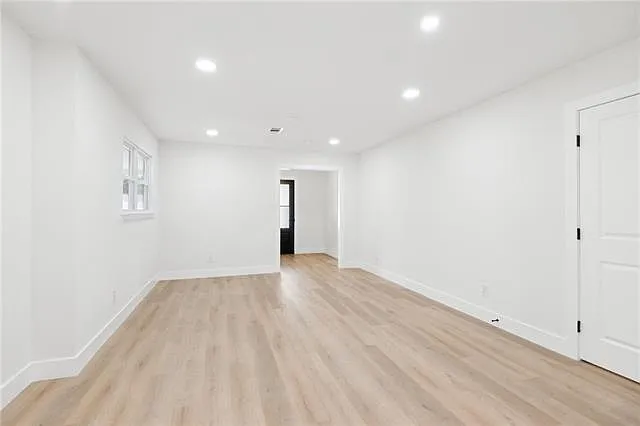 3 bed, 2.0 bath, 1754 sqft, $3,600 — Photo 3