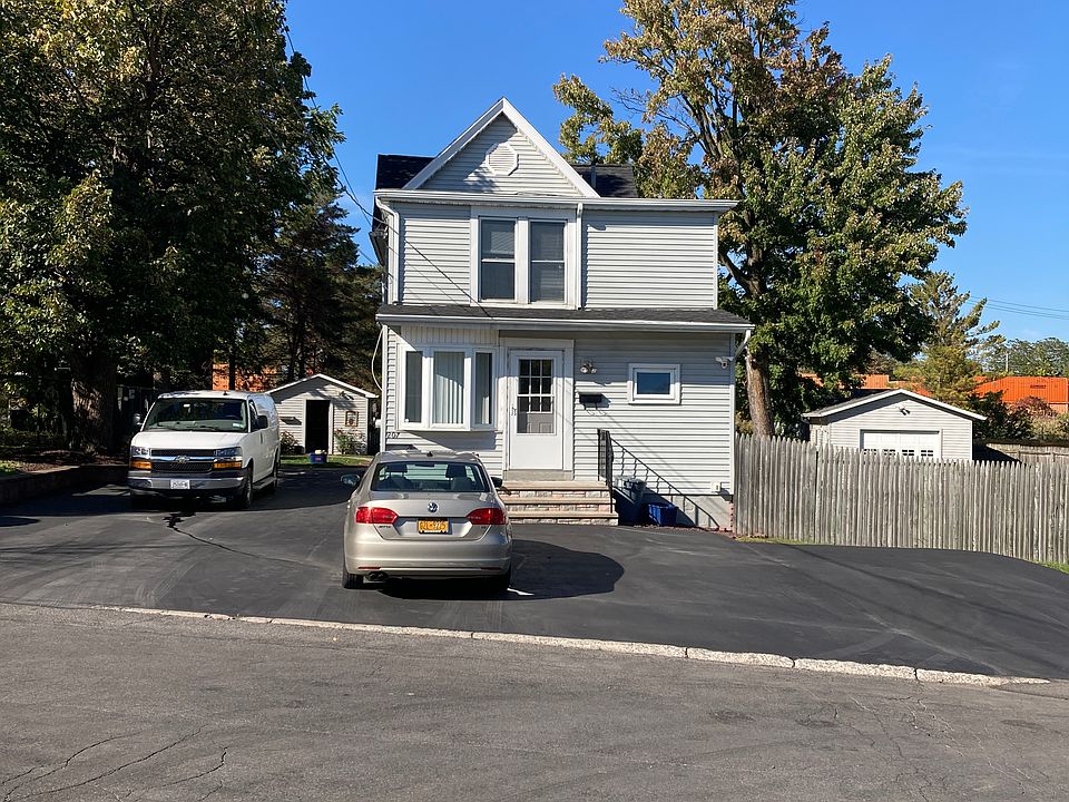 1st image of 207 E 2nd St