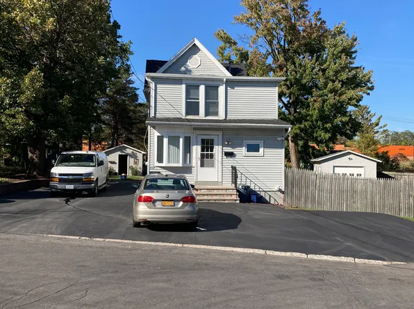 207 E 2nd St, East Syracuse, NY 13057