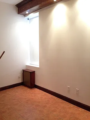 Rented by Bedford Realty USA Corp | media 3