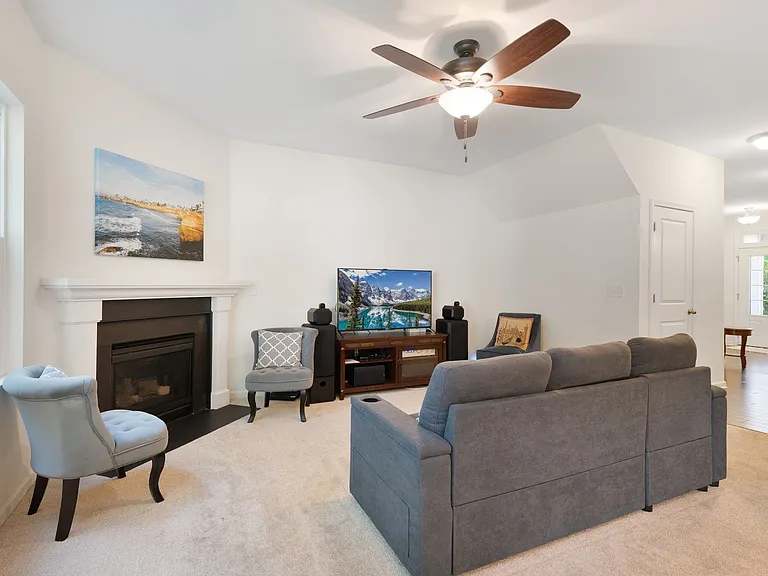 2231 Tanners Mill Dr — Photo 2