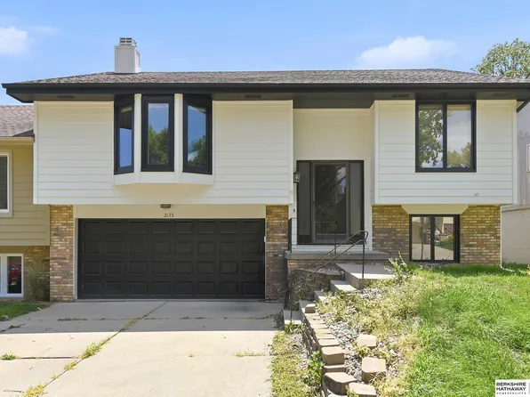 2135 N 121st St, Omaha, NE 68164