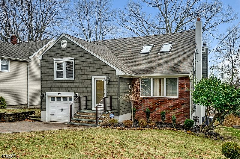 1st image of 49 Mountain Rd