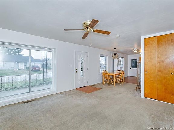 4th image of 829 Springdale Dr