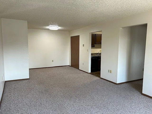 717 11th Ave #3 — Photo 4
