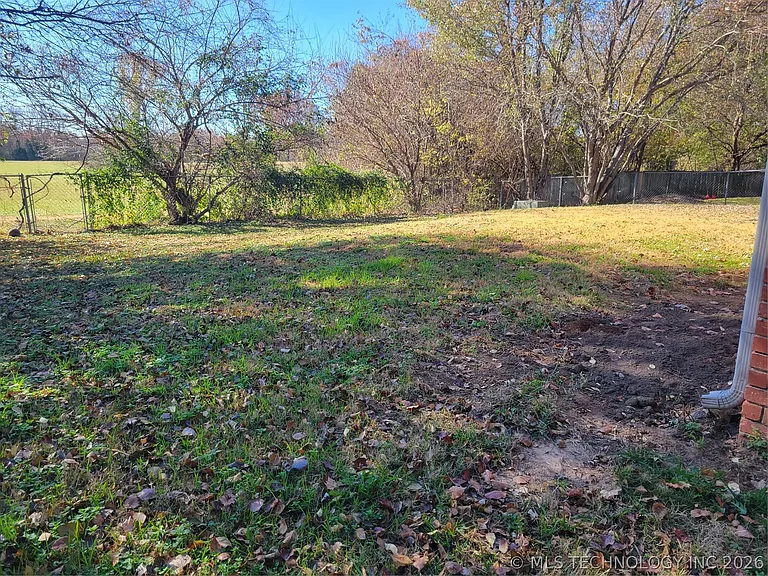 4805 W Charleston St — Photo 18