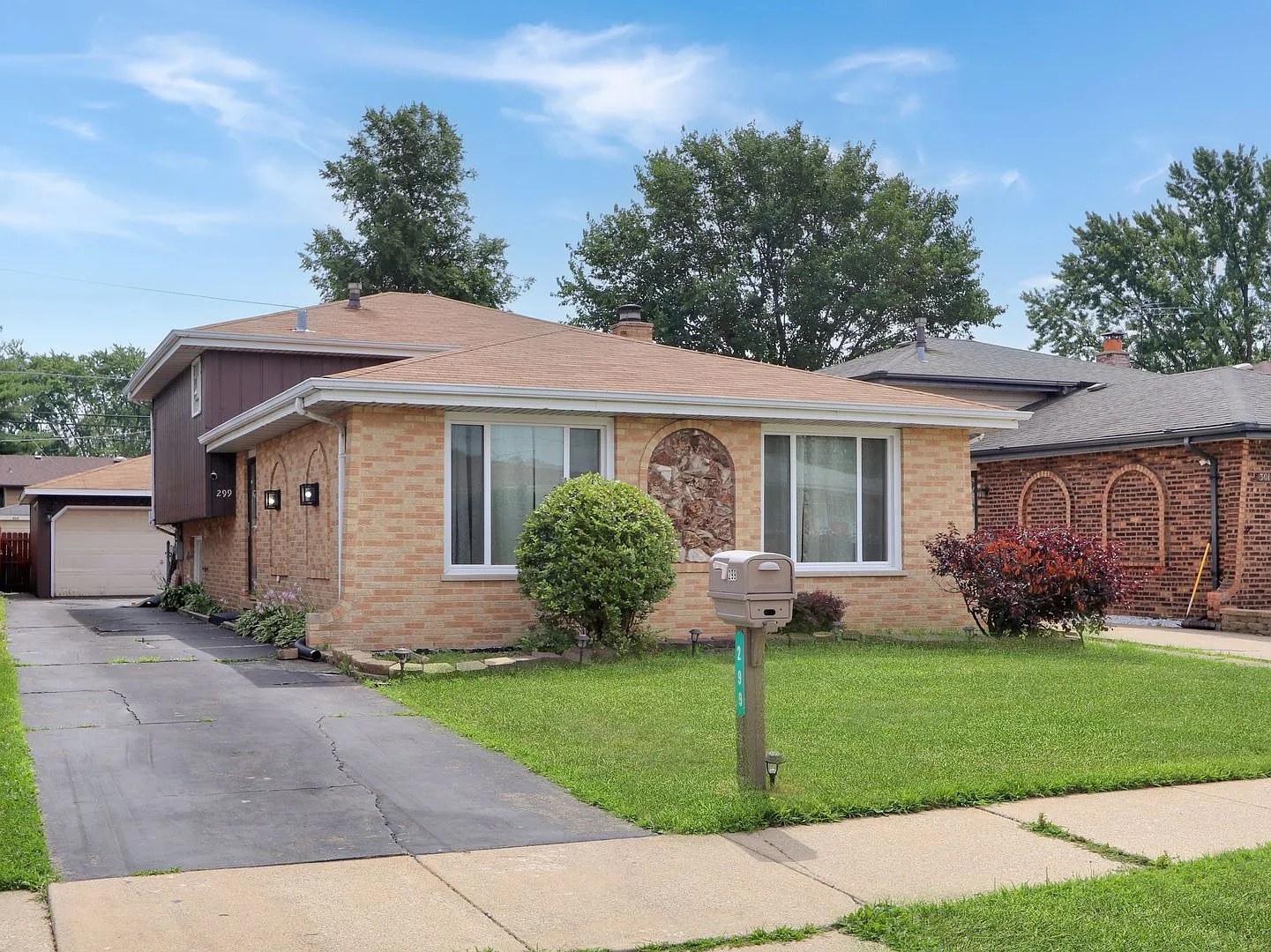 299 Cornell Ave photo 1