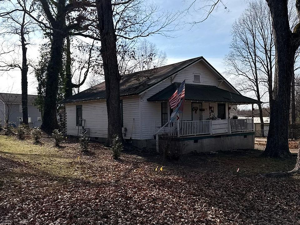 1st image of 933 Wallace St