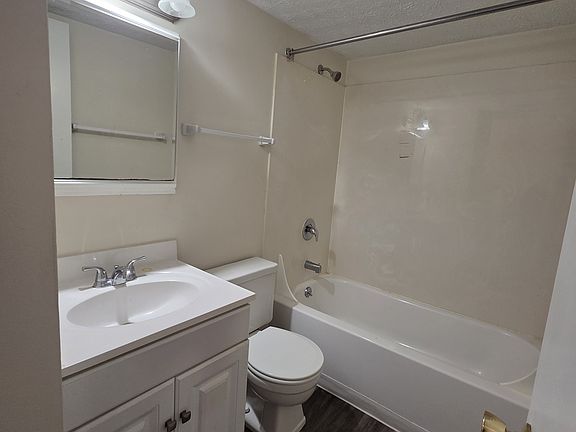 2nd image of 2252 Canyon Tree Dr