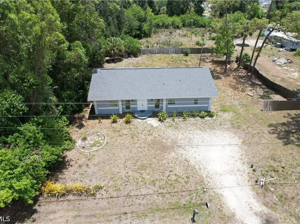 7823 Marx Dr, North Fort Myers, FL 33917