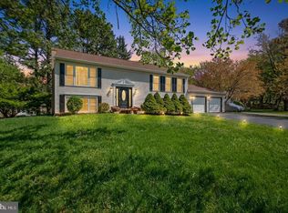 10217 McKean Ct, Great Falls, VA