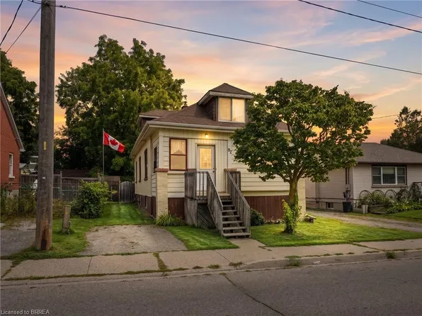 92 Mary St, Brantford, ON N3S 3B6