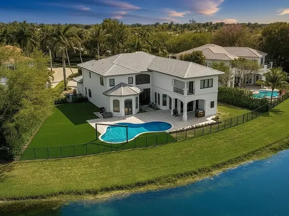 17895 Cadena Dr, Boca Raton, FL 33496