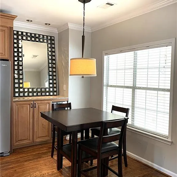 2020 Chelton Way SE — Photo 11