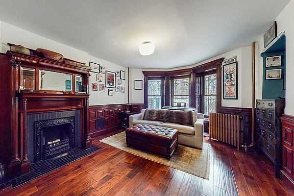Sold by Compass | media 7