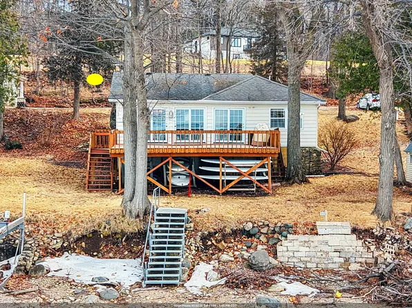 5141 Edgewater Beach Rd, Green Bay, WI 54311