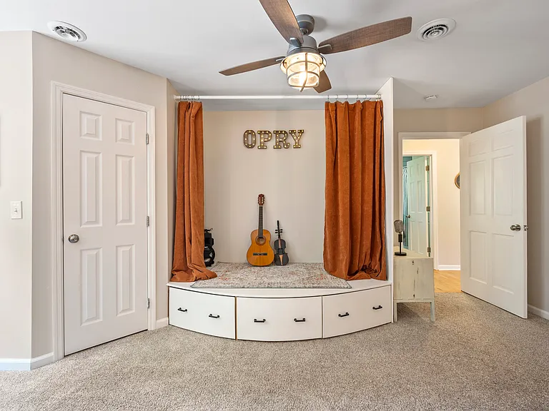 2215 Creekside Ln — Photo 34