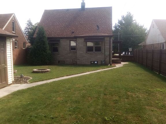5th image of 2730 Lakeshore Dr