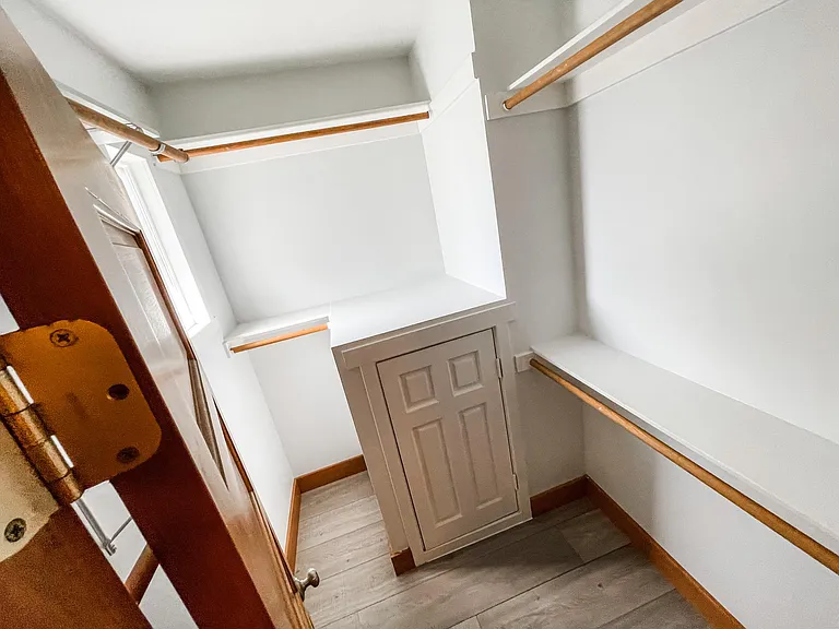 Walk-in closet