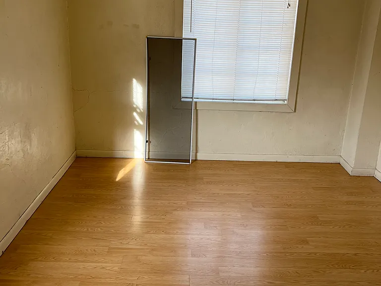 108 Main St — Photo 3