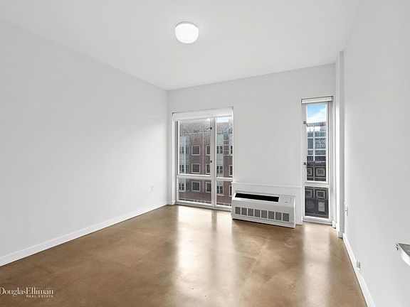 5th image of 4857 Broadway APT 3E