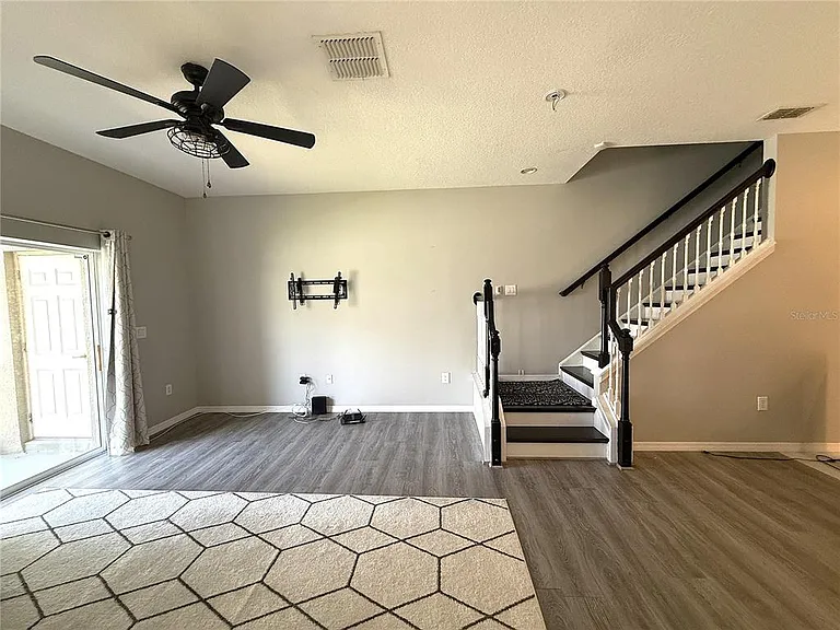 31203 Flannery Ct — Photo 8