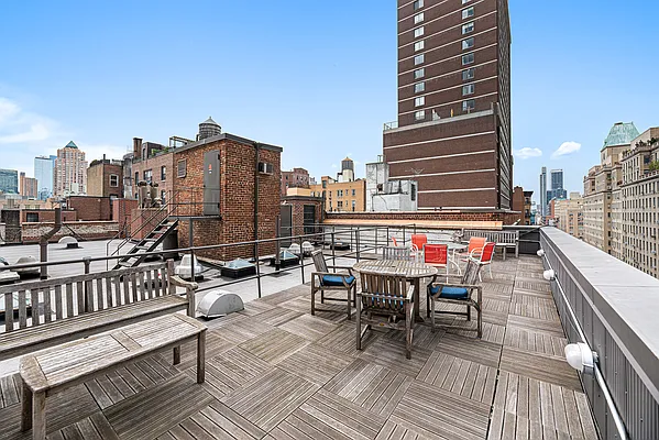 Sold by Corcoran | media 16