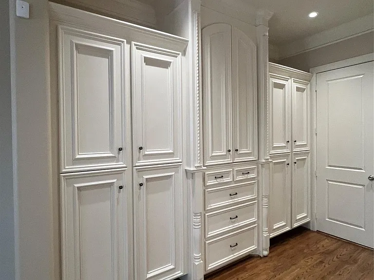 2330 Camden Dr — Photo 14
