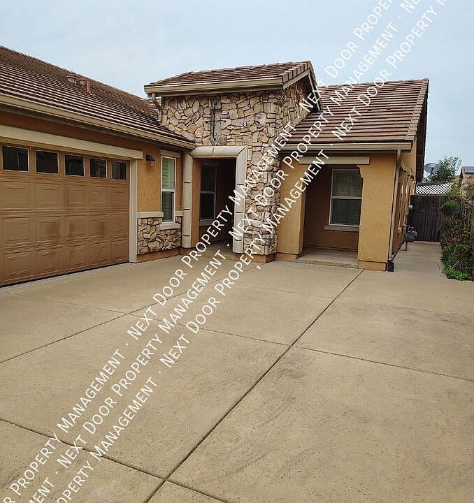1st image of 2667 Garrett Way