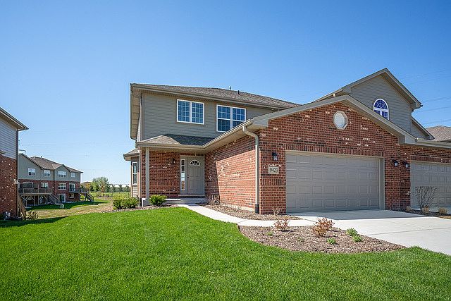 1st image of 9423 Parkwood Ln