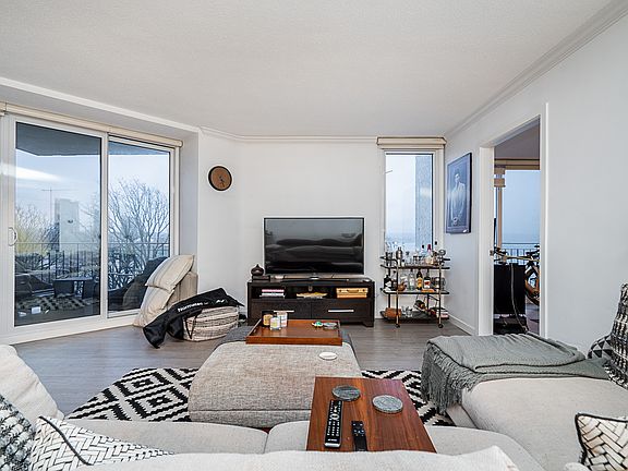 3rd image of 1575 Beach Ave #701