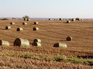 617 E Cozy Cove Rd, Kirwin, KS 67644