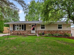 1804 Green Tree Rd, West Bend, WI 53090
