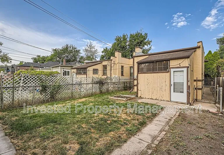 562 N Lafayette St — Photo 11