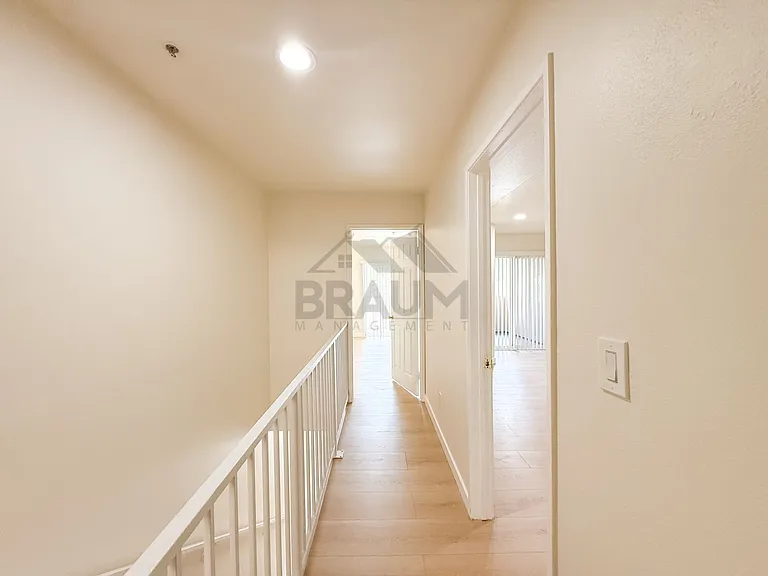 7323 WINNETKA — Photo 15