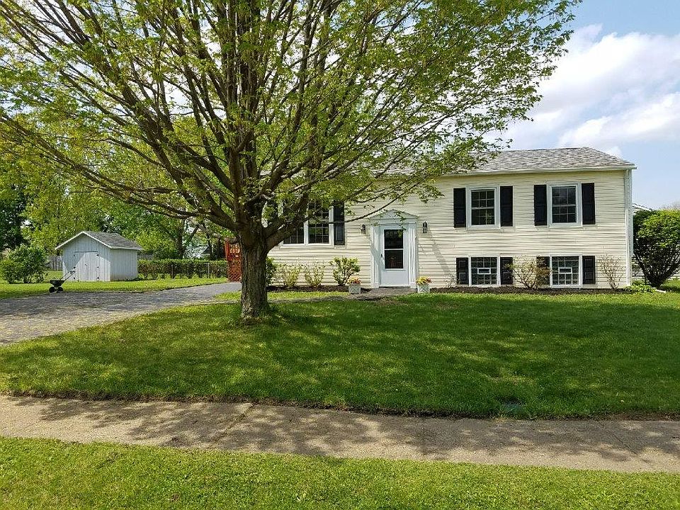 1st image of 161 E Parkway Dr