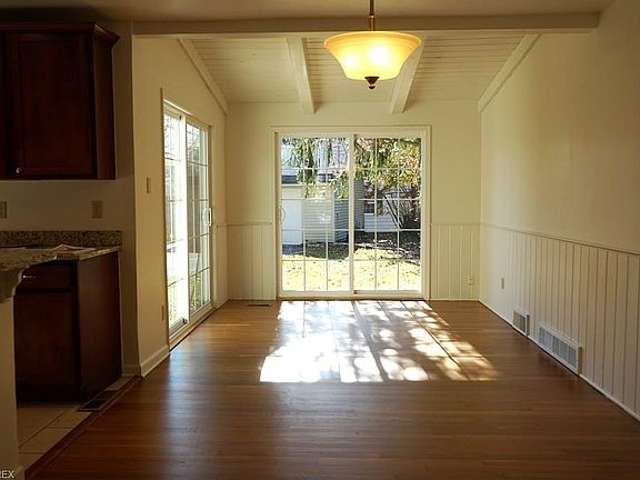 5th image of 3532 Shaker Blvd