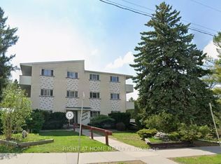 11 Devitt Ave S #201, Waterloo, ON N2J1Y6